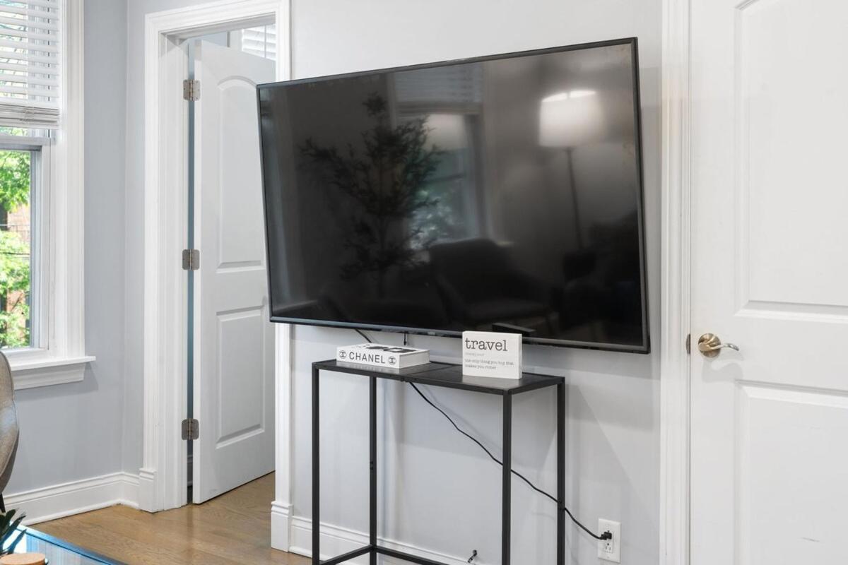 Stylish 2Br Urban Retreat In River West ชิคาโก ภายนอก รูปภาพ